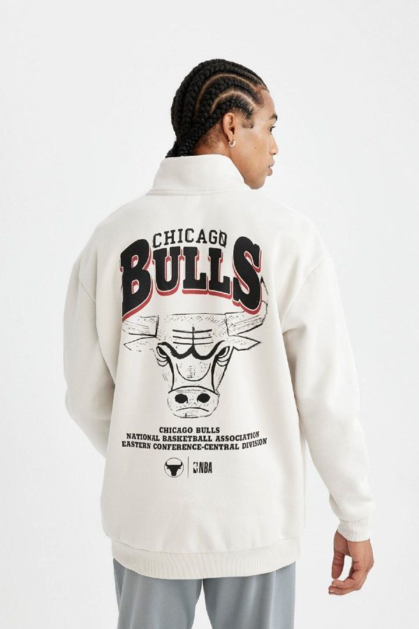 DEFACTO DEFACTO Fit Nba Chicago Bulls Oversize Fit Stand Collar Thick Sweatshirt