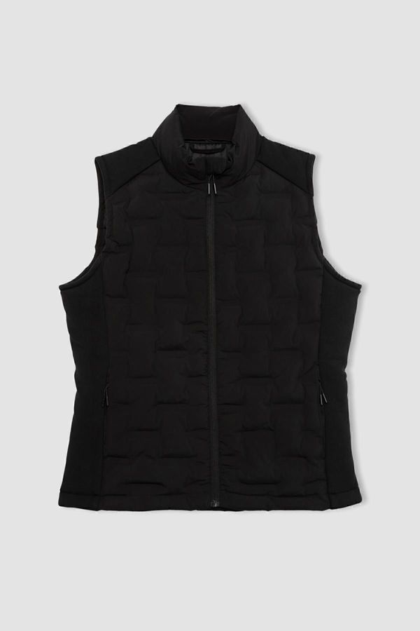 DEFACTO DEFACTO Fit Water Repellent Slim Fit Sports Vest