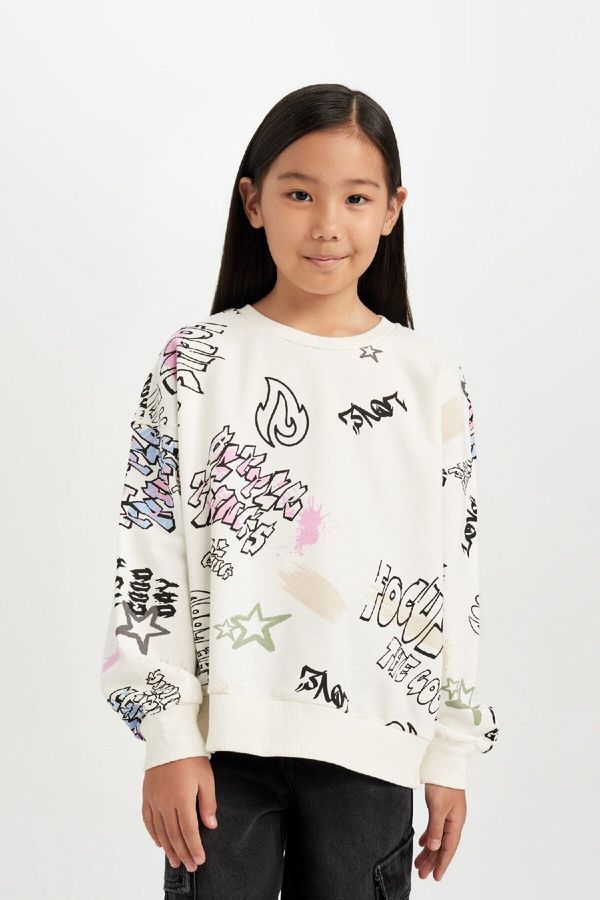 DEFACTO DEFACTO Girl Oversize Fit Wide Pattern Crew Neck 3D Printed Sweatshirt