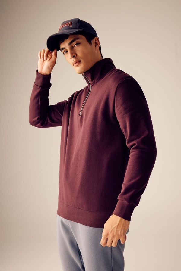 DEFACTO DEFACTO Men's Dark Burgundy Comfort Fit Stand Collar Zippered Thick Basic Plain Sweatshirt