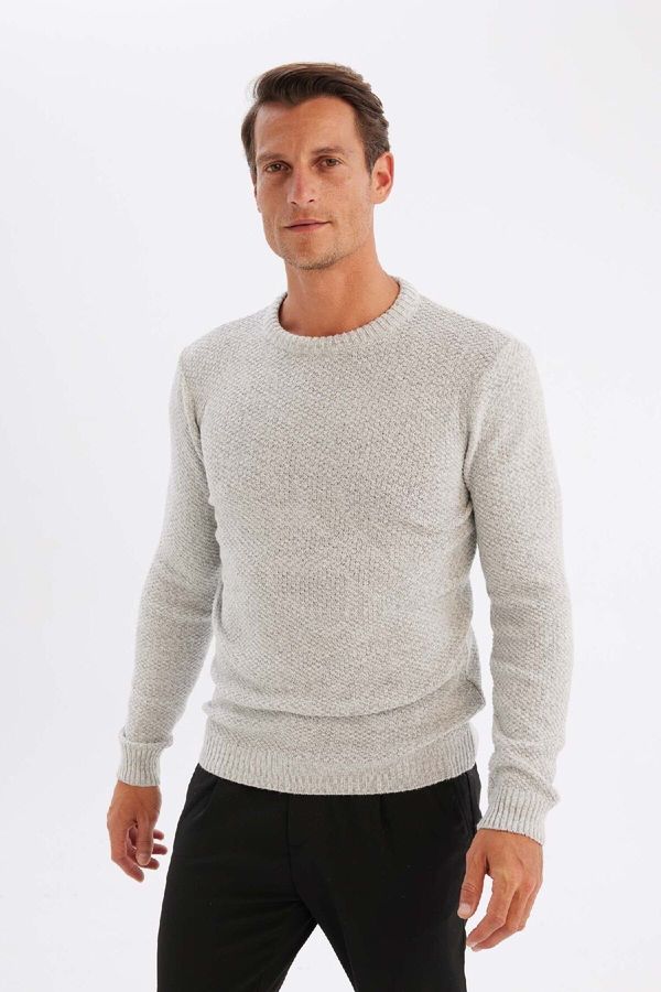 DEFACTO DEFACTO Men's Grey Standard Fit Regular Cut Crew Neck Textured Basic Knitwear Sweater