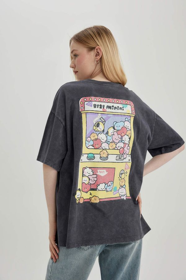 DEFACTO DEFACTO Oversize Fit BT21 Licensed Crew Neck Printed Short Sleeve T-Shirt