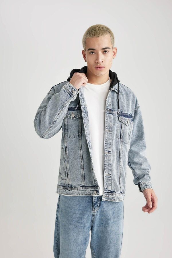 DEFACTO DEFACTO Oversize Fit Wide Mold Hooded Buttoned Pocket Jean Jacket