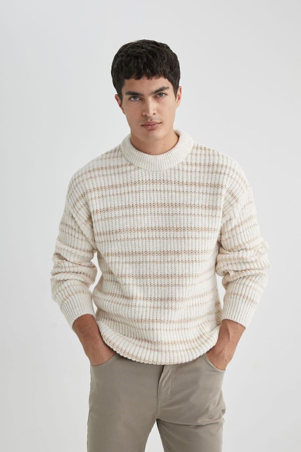 DEFACTO DEFACTO Oversize Wide Pattern Striped Crew Neck Knitwear Sweater