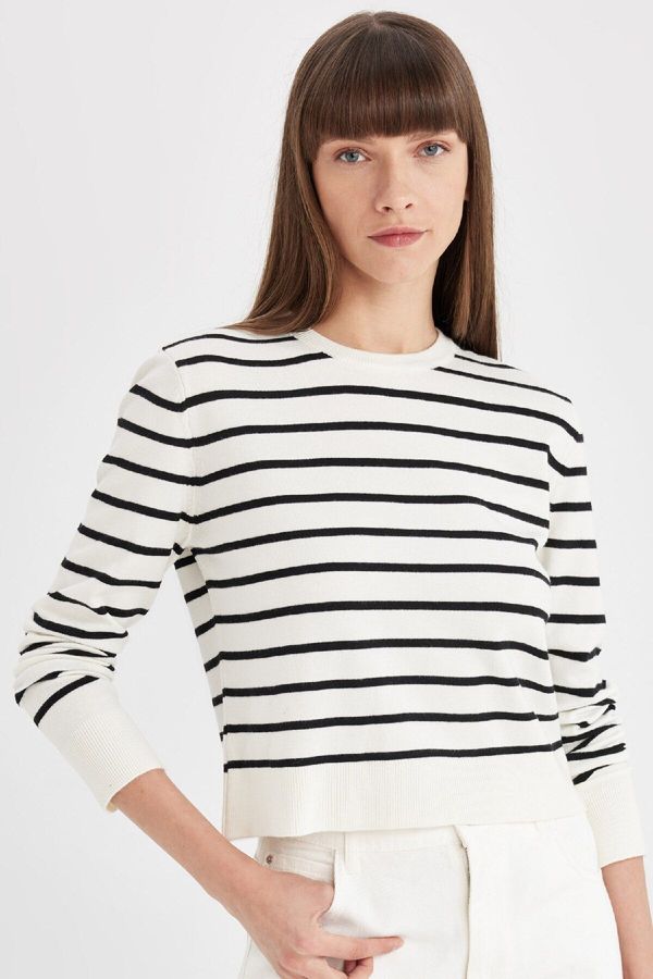 DEFACTO DEFACTO Regular Fit Soft Texture Crew Neck Striped Knit Sweater