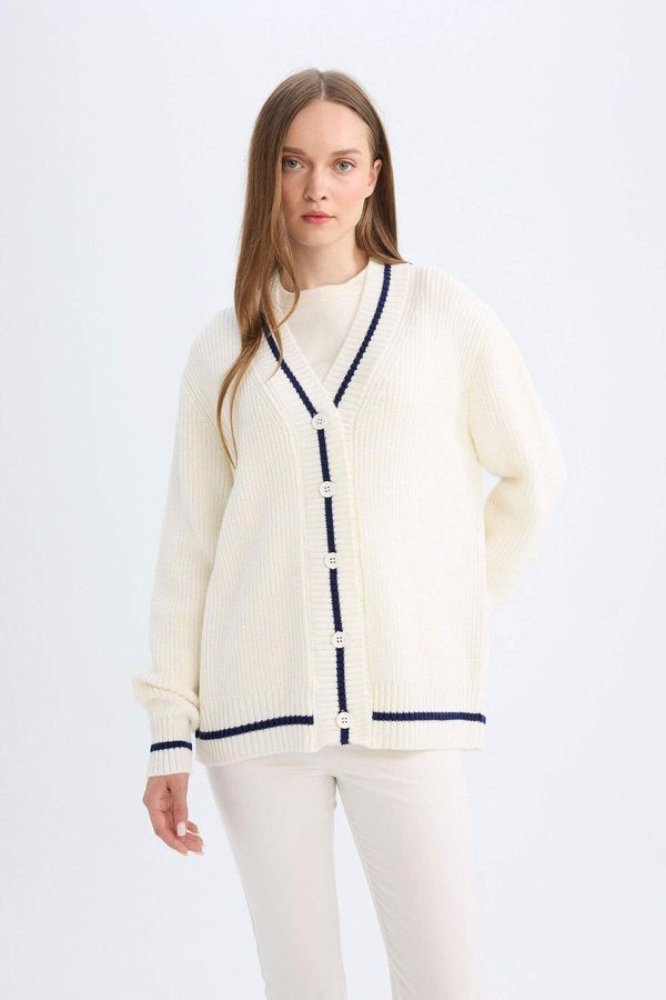 DEFACTO DEFACTO Regular Fit V Neck Basic Plain Button Closure Knitwear Cardigan