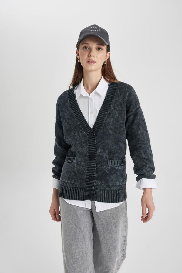 DEFACTO DEFACTO Regular Fit V-Neck Cardigan