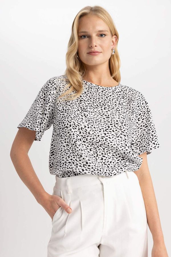 DEFACTO DEFACTO Round Neck Regular Fit Short Sleeve Blouse