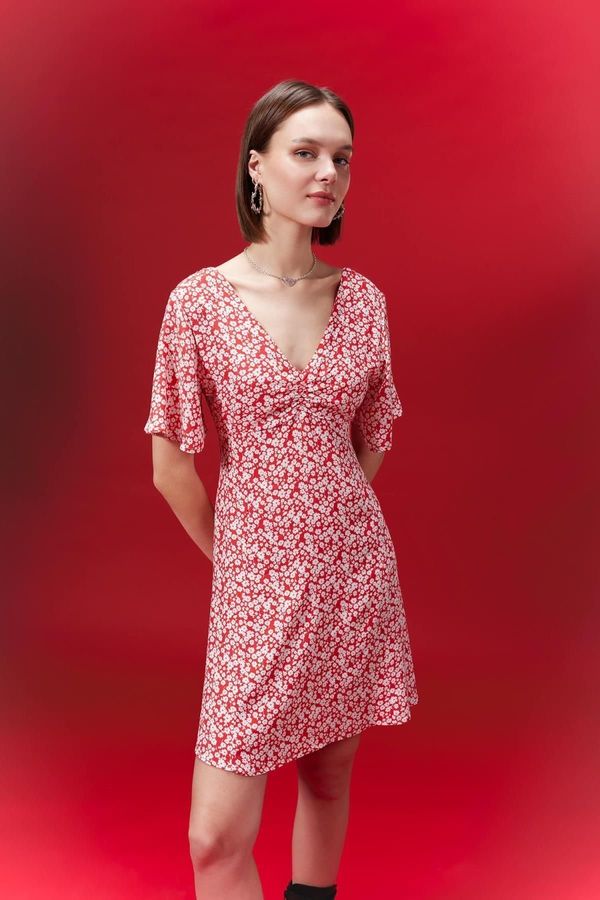 DEFACTO DEFACTO V-Neck Floral Moroccan Mini Short Sleeve Red Dress