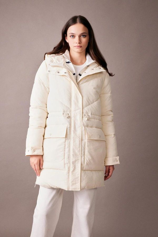 DEFACTO DEFACTO Water Repellent Regular Fit Hooded Elastic Waist Coat Parka