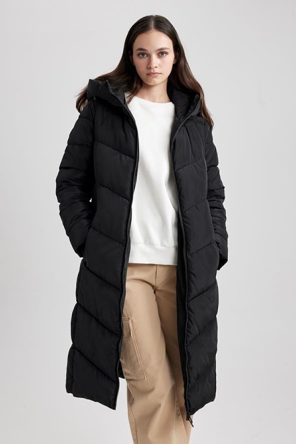 DEFACTO DEFACTO Water Repellent Regular Mold Thermal Insulated Hooded Quilted Long Puffer Coat Parka