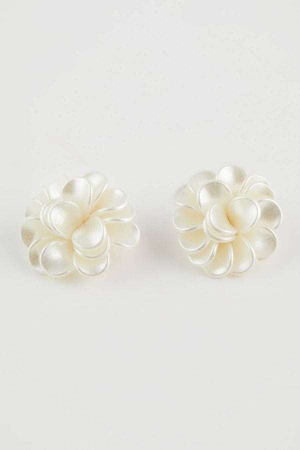 DEFACTO DEFACTO Women's Flower Patterned White Earrings