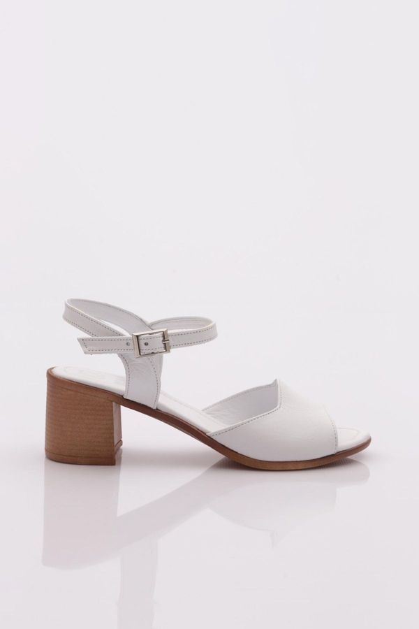 DGN DGN 15-17 Women's Sandals Genuine Leather White