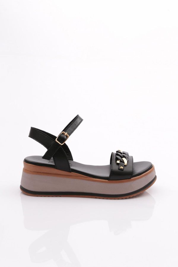 DGN DGN 1600 Women's Sandals