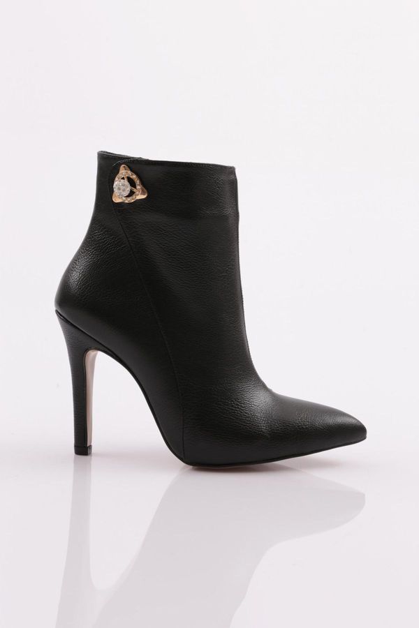 DGN DGN 4247 Women's Pearl Stone Pointed Toe Thin Heeled Boots.