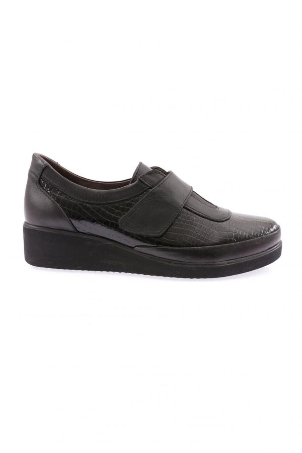 DGN DGN 435-23y Women's Velcro Comfort Shoes