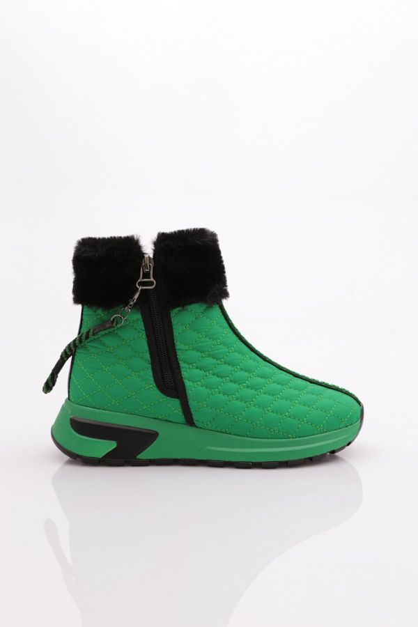 DGN DGN 685-2 Women's Thick Sole Zipper Detailed Shearling Boots Green