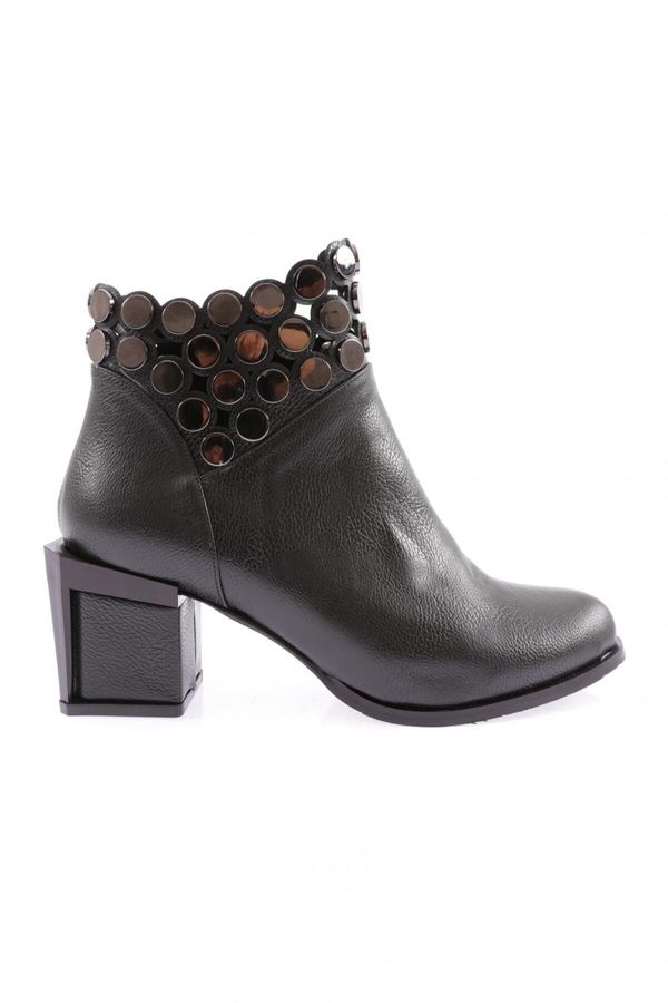 DGN DGN 820-22k Women's Heeled Boots with Crystals and Stones.