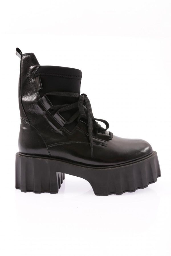 DGN DGN Es803 Women's Thick Sole Lace-Up Boots.