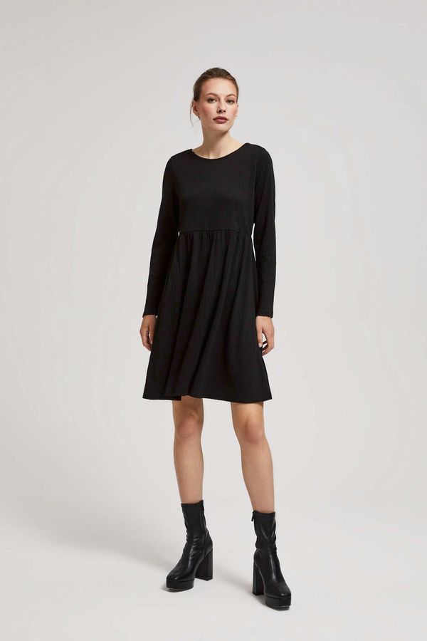 Moodo Dress with long sleeves and flared bottoms