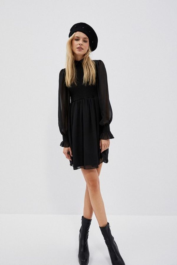 Moodo Dress with puffy sleeves