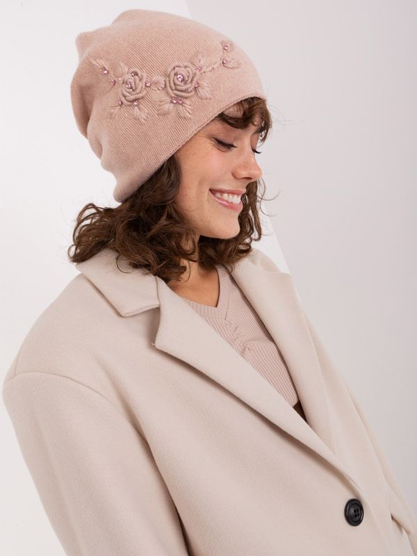 Fashionhunters Dusty pink winter hat with embroidery