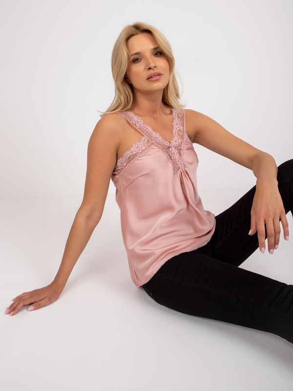 Fashionhunters Dusty pink women's top with lace in the neckline OCH BELLA