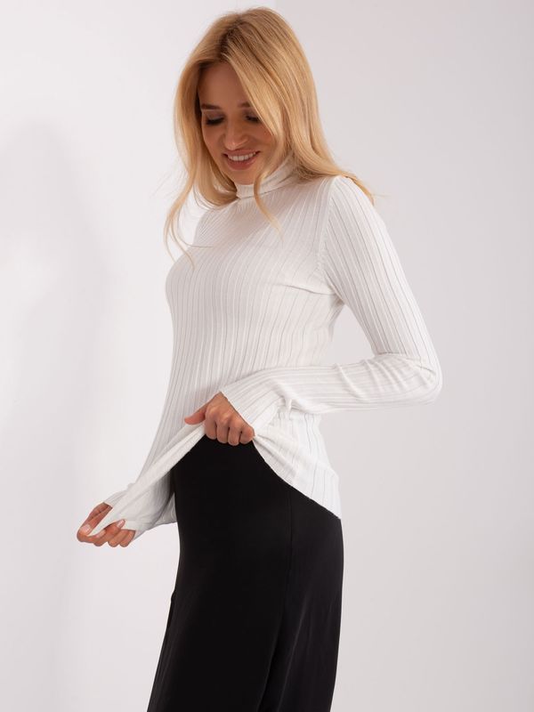 Fashionhunters Ecru fitted turtleneck