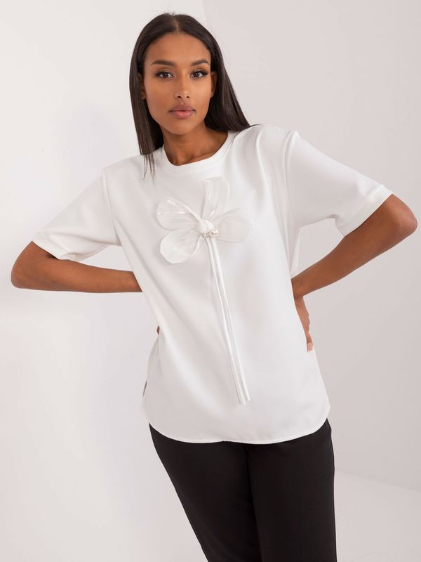 Fashionhunters Ecru formal blouse with floral appliqué