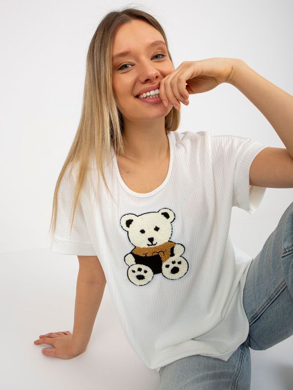 Fashionhunters Ecru women's oversized blouse with striped teddy bear