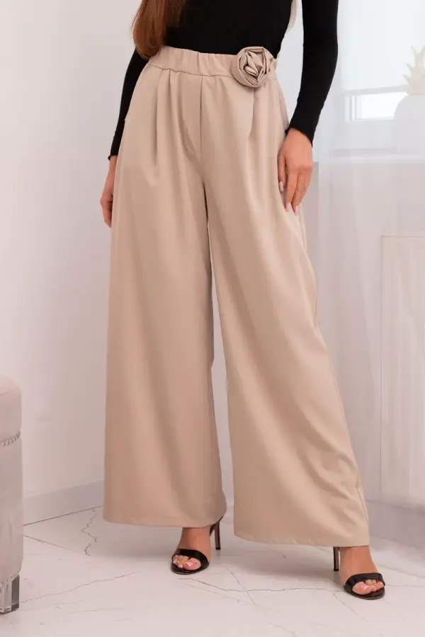 Kesi Włoski Elegantne hlače s cvetličnim okrasjem