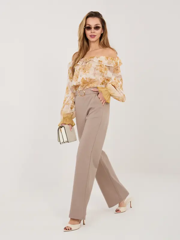 RUE PARIS Elegantne hlače s pasom v temno bež barvi