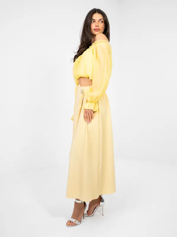 Factory Price Elegantno midi krilo v svetlo rumeni barvi