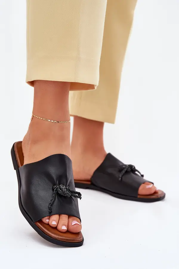 EVENTO EVENTO Women's flat sandals with decorative tying black Norela