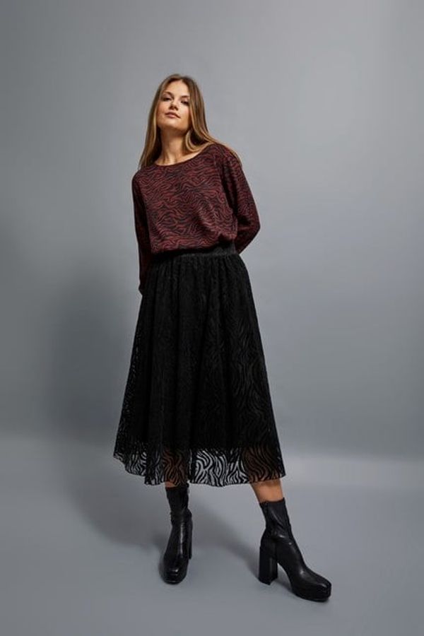 Moodo Flared midi skirt