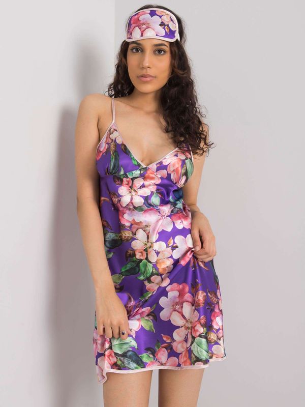 Fashionhunters Floral purple nightgown