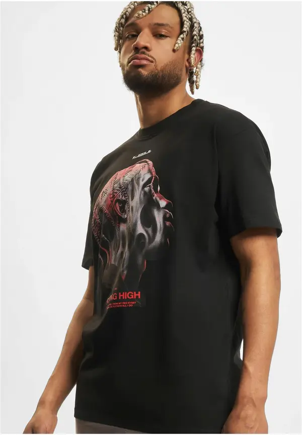 Mister Tee Flying High Oversize T-shirt in black color