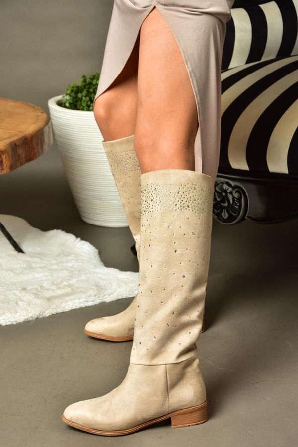 Fox Shoes Fox Shoes R726627502 Women's Skin Suede Stone Detailed Boots