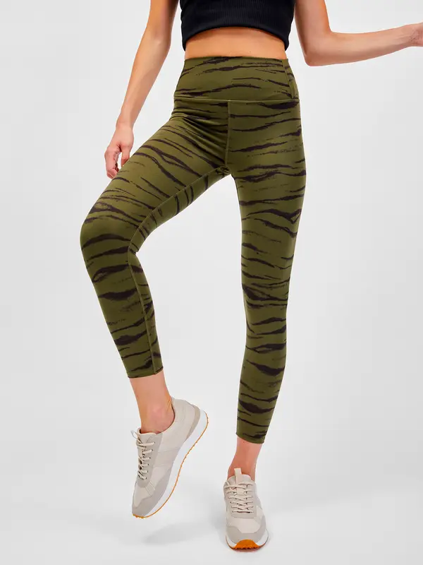 GAP GapFit Animal Pattern Leggings - Ladies