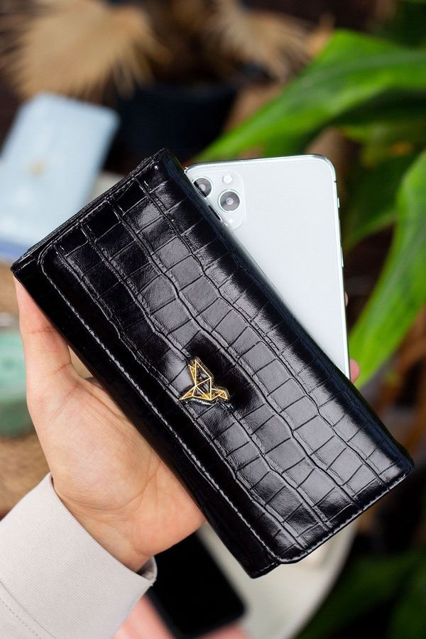 Garbalia Garbalia Lady Technological Leather Crocodile Pattern Black Women's Wallet with a loose card holder and a coin compartment.