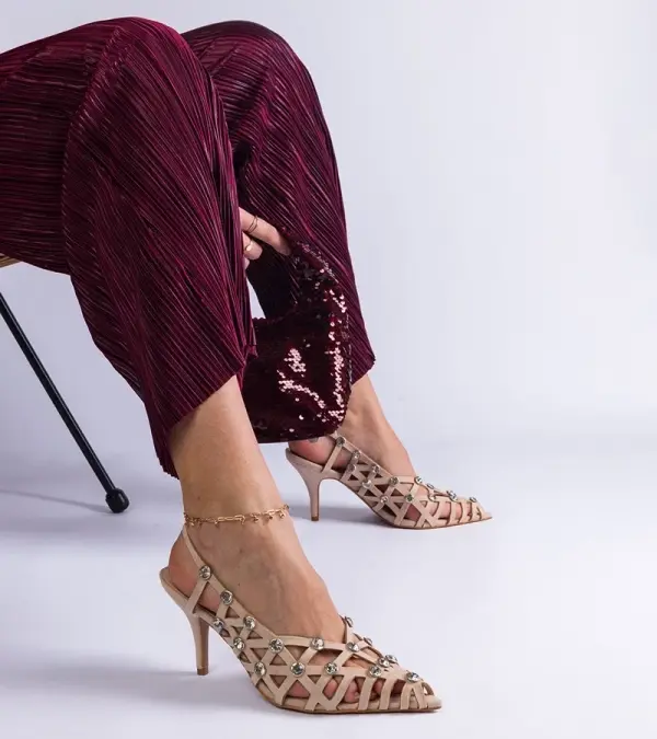 D/CEO Gemre Beige braided sandals with stones Ellania