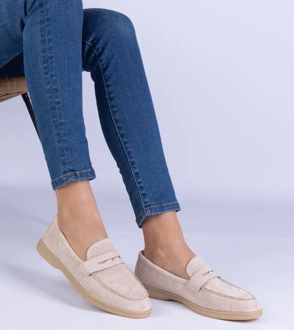 Gemre Gemre Beige classic perforated eco-suede loafers Argossa