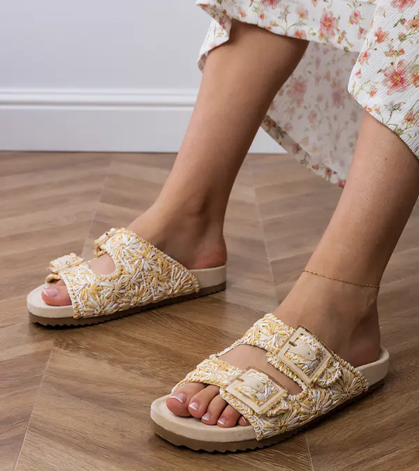 Gemre Gemre Beige crochet sandals with buckles on straps Firada