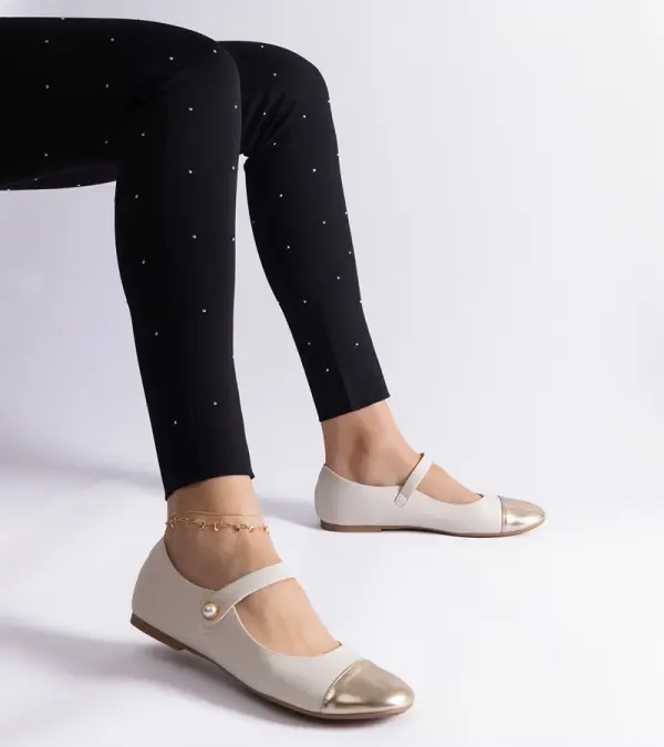 Gemre Gemre Beige-gold ballet flats with a patent toe Jaures