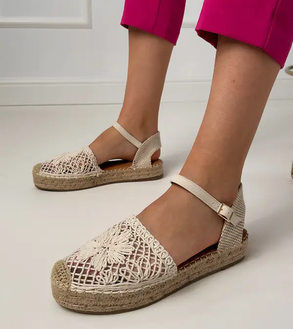 Gemre Gemre Beige perforated espadrille sandals Santos