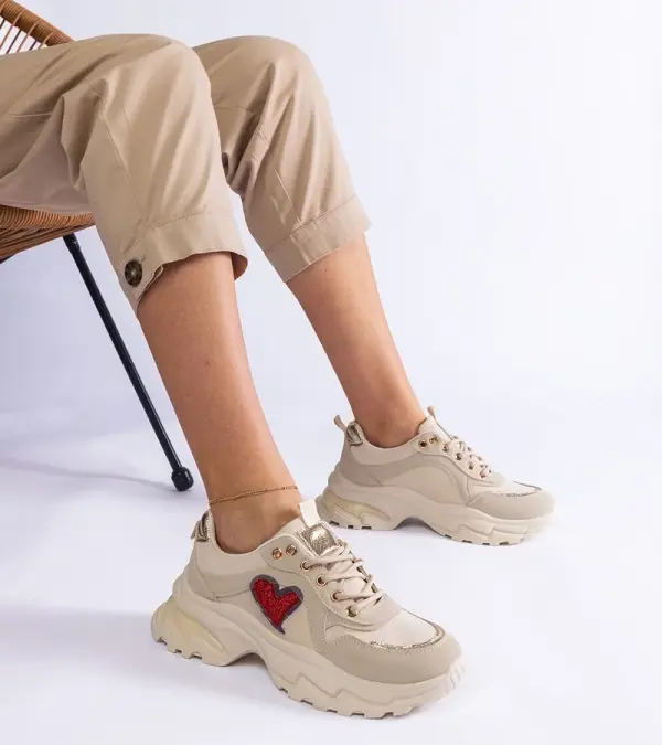 Gemre Gemre Beige platform sneakers with a heart by Martinez