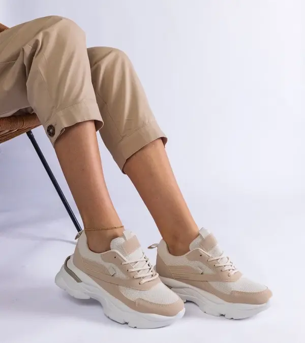 Gemre Gemre Beige sneakers with thicker soles Guerrera