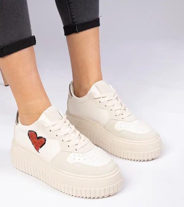 Gemre Gemre Beige women's sneakers with a glittery heart Laira