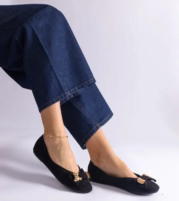 Gemre Gemre Black ballerinas adorned with a bow and brooch Esdras