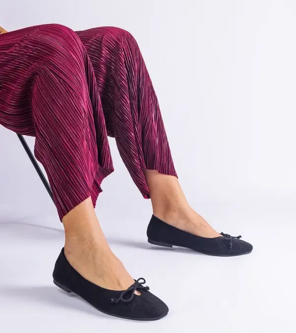 Gemre Gemre Black ballet flats with a decorative bow Pollinos